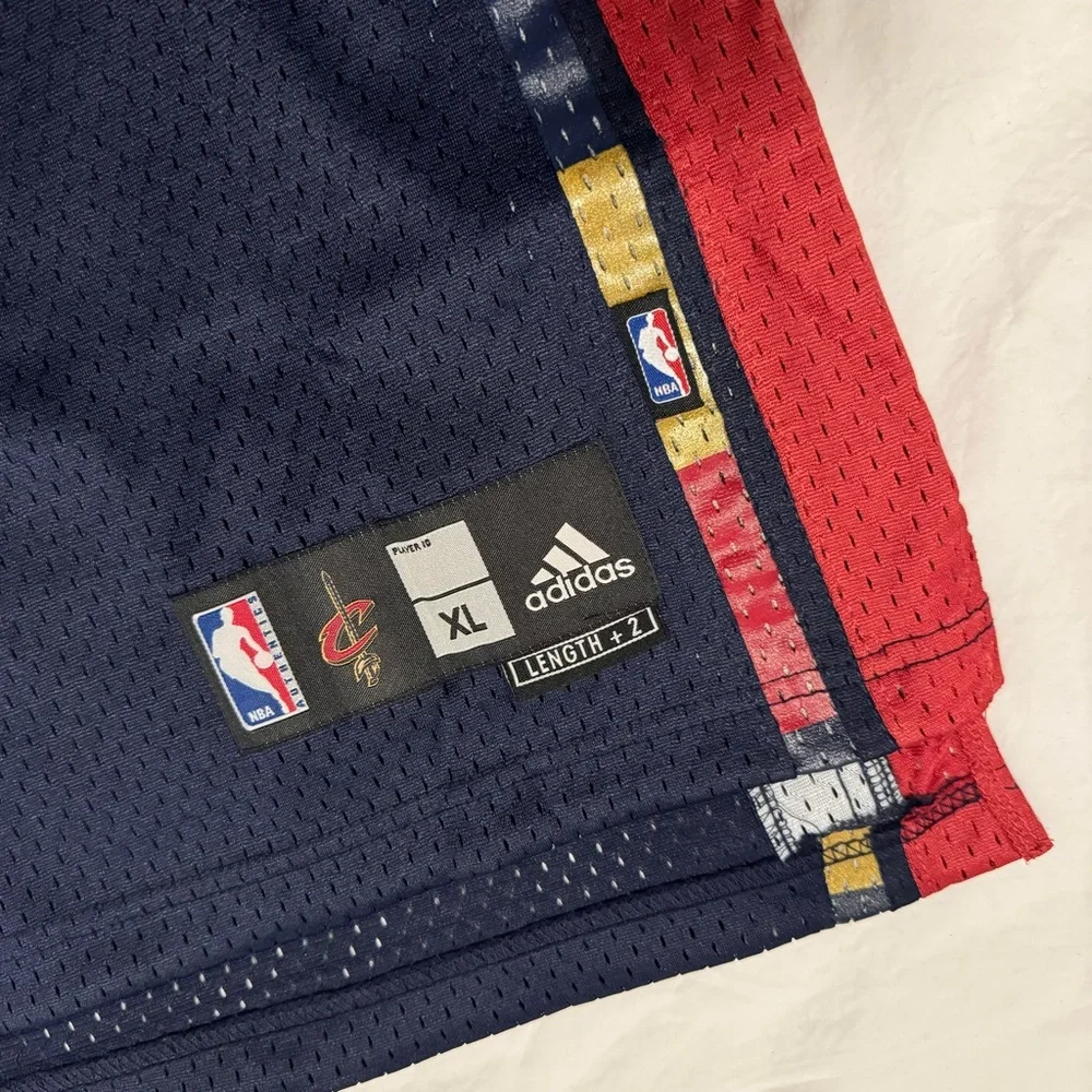 NWT Adidas Swingman LeBron James Cleveland Cavaliers Third Jersey Size XL - Picture 2 of 7